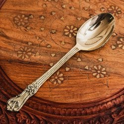 ネパールのブラス スプーン 重厚なカレースプーン ダルバートなどに 約17cm