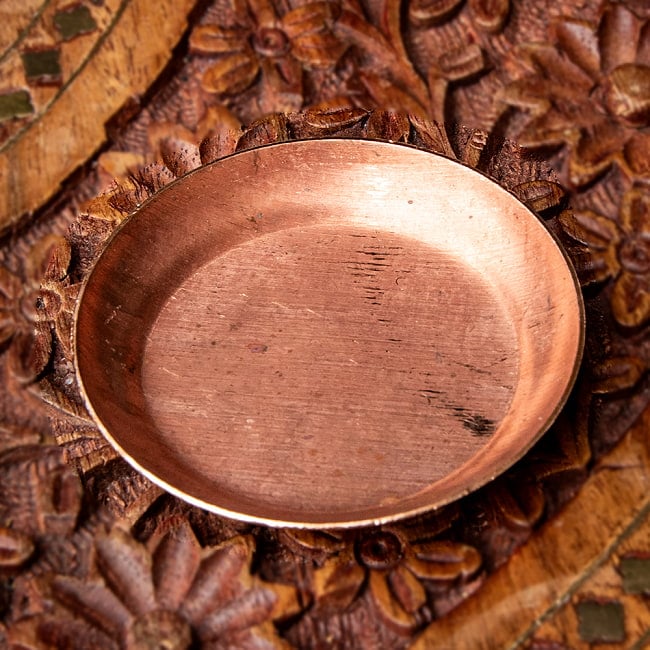 ディヤ Diya - ネパールの銅製 オイルランプ/小皿 直径5.5cmの写真1枚目です。重厚な趣のある、ネパールの礼拝用品です。礼拝用品,小皿,小物入れ,銅,オイルランプ