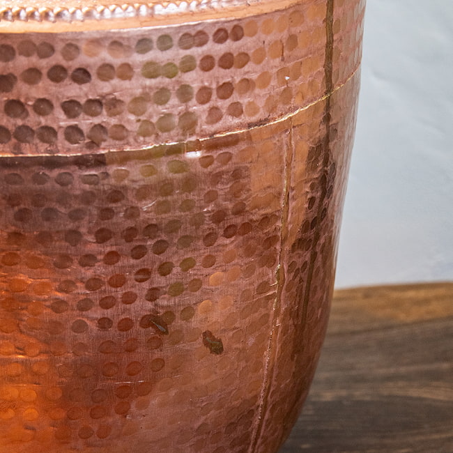 銅製ガルチャ - Ghalcha ネパール独特の水瓶 ラージサイズ 高さ42cm程度 8 - 昔ながらの製法で、継ぎ目があります。水漏れしてしまう場合は溶かした蝋で内側をシールして仕様します。
