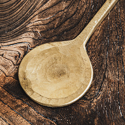 槌目仕上げ ネパールのブラス スパチュラ クラシックで重厚な味わいが魅力的 29.5cm - サブ3