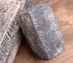 【訳あり観賞用・食品用としての使用不可】石のマサラ潰し プリミティブなネパール製 幅:25cm～30cm程度 - サブ3