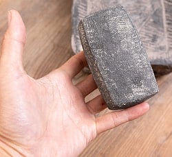 【訳あり観賞用・食品用としての使用不可】石のマサラ潰し プリミティブなネパール製 幅:25cm～30cm程度 - サブ5