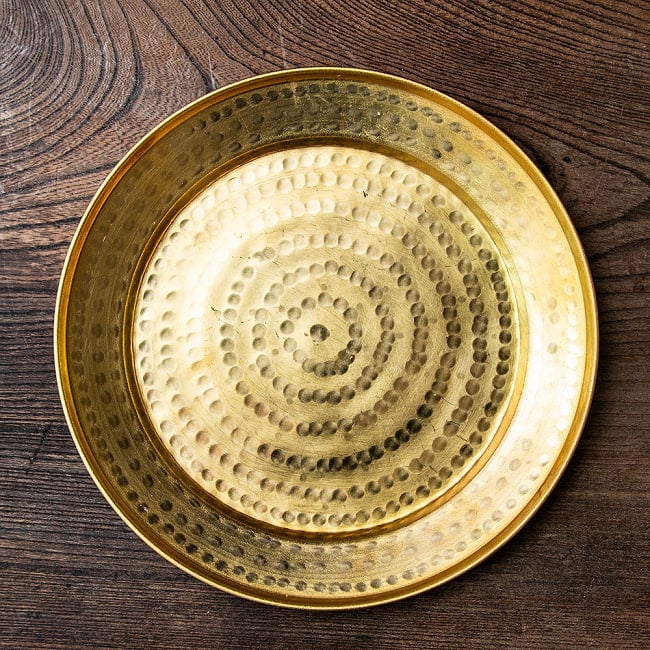 槌目仕上げ ネパール真鍮ターリー 中皿 直径約21.5cm 2 - 真上からみてみました。