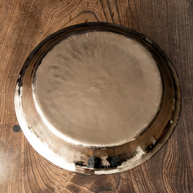 【最高級品】ネパールの真鍮ターリー（大皿） 外径27cm程度 6 - 底面を見てみました。