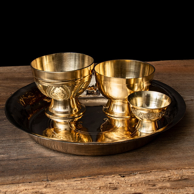 【最高級品】ネパールの真鍮ターリー（大皿） 外径27cm程度 9 - 本格的なダルバートに。