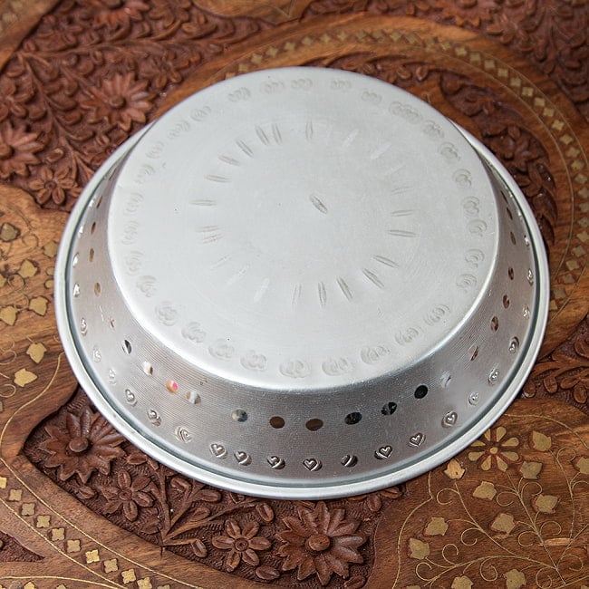 【7個セット】インドの透かし彫り軽量アルミ ミニターリー - 外径:約20cm 5 - 裏面のようすです。