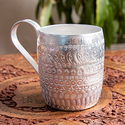 【送料無料・4個セット】手打ち仕上げ インドのエンボス アルミジョッキ 【570cc】 - サブ2