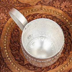 【送料無料・4個セット】手打ち仕上げ インドのエンボス アルミジョッキ 【570cc】 - サブ3