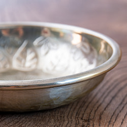 【送料無料・6個セット】ムスリム職人の手仕事が息づく 薄彫り 深中皿 アルミボウル 直径：約15.8cm - サブ5