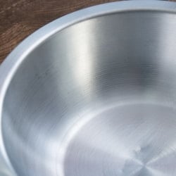 【送料無料・12個セット】キャンプにも便利なアルミボウル　ミキシングボウル〔約20.7cm×約5.8cm〕　シンプルだけど、ぬくもりあるタイの食器 - サブ4