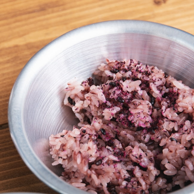 【送料無料・9個セット】キャンプにも便利なアルミボウル　ミキシングボウル〔約24.5cm×約7.5cm〕　シンプルだけど、ぬくもりあるタイの食器 10 - 独特な質感が素敵です。(写真はID-TBLWR-899)