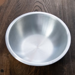 【送料無料・9個セット】キャンプにも便利なアルミボウル　ミキシングボウル〔約24.5cm×約7.5cm〕　シンプルだけど、ぬくもりあるタイの食器 - サブ3