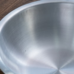 【送料無料・9個セット】キャンプにも便利なアルミボウル　ミキシングボウル〔約24.5cm×約7.5cm〕　シンプルだけど、ぬくもりあるタイの食器 - サブ4