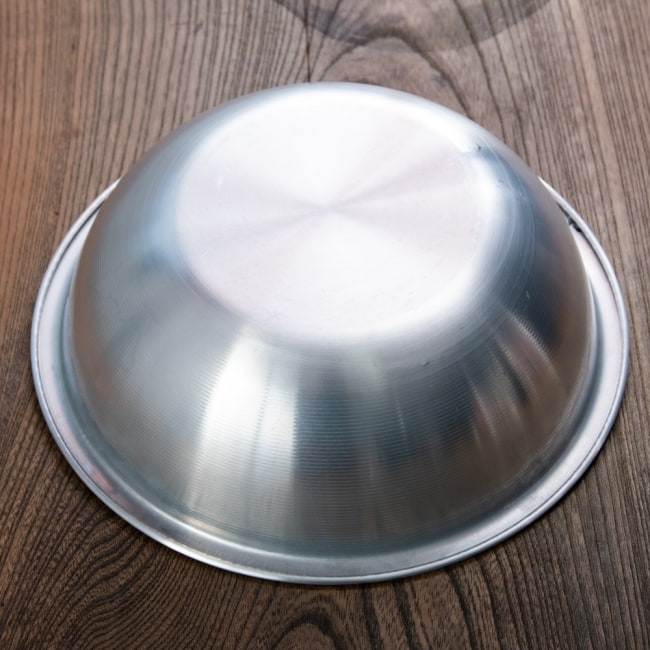 【送料無料・9個セット】キャンプにも便利なアルミボウル　ミキシングボウル〔約24.5cm×約7.5cm〕　シンプルだけど、ぬくもりあるタイの食器 5 - 裏面です