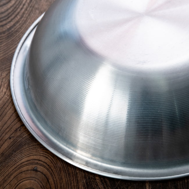 【送料無料・9個セット】キャンプにも便利なアルミボウル　ミキシングボウル〔約24.5cm×約7.5cm〕　シンプルだけど、ぬくもりあるタイの食器 6 - 拡大写真です