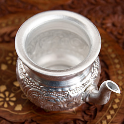 【送料無料・10個セット】インド伝統唐草エンボスのアルミ水差し - 高さ：約8cm - サブ4