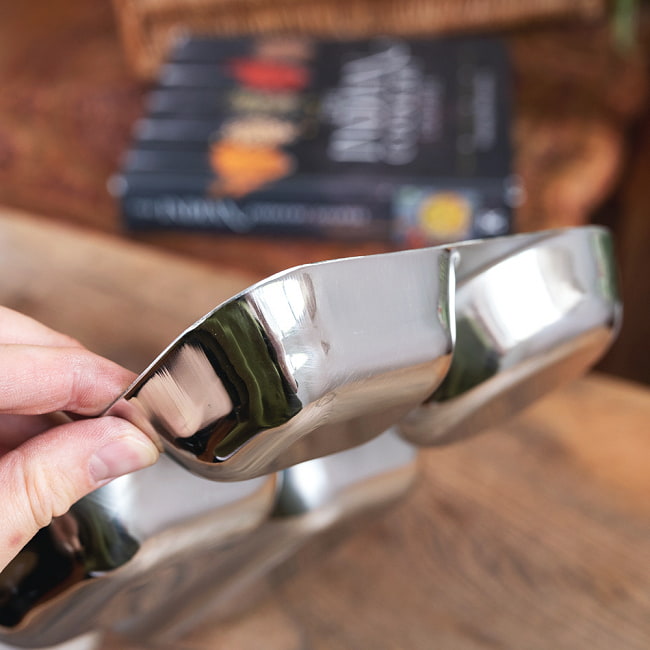 【送料無料・2個セット】5分割　長方形ランチプレート〔約26cmx 約20cm〕　深めで沢山入る！スタイリッシュなデザイン 10 - 深さがしっかりとあります