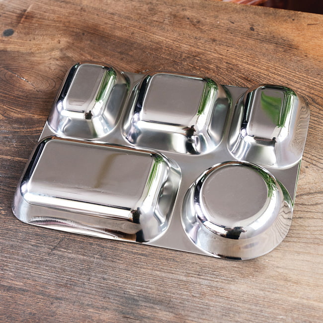 【送料無料・2個セット】5分割　長方形ランチプレート〔約26cmx 約20cm〕　深めで沢山入る！スタイリッシュなデザイン 12 - 裏面の写真です