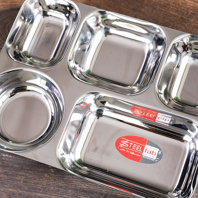 【送料無料・2個セット】5分割　長方形ランチプレート〔約26cmx 約20cm〕　深めで沢山入る！スタイリッシュなデザイン 3 - 拡大写真です