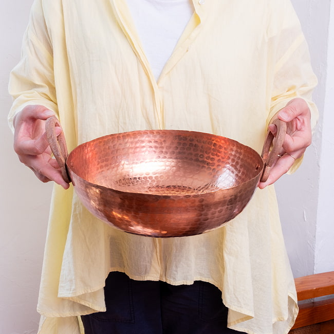 【3個セット】【3個セット】槌目仕立て高級調理用カダイ 銅製 - 直径27.5cm 4 - このくらいのサイズ感になります