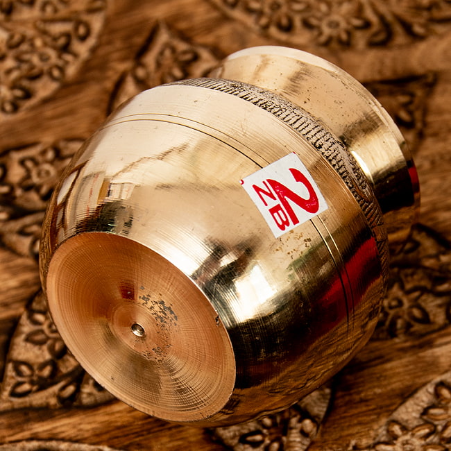 【3個セット】重厚なブラス・ロタ（インド水差し） 高さ約6.5cm 7 - 底面を見てみました。