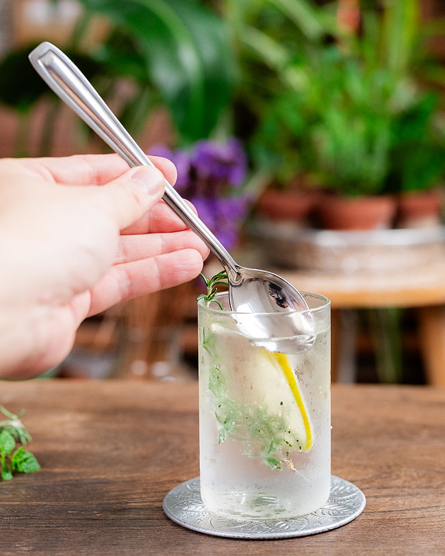 【12個セット】レトロな雰囲気漂う インド製 ソーダスプーン 柄が長い クリームソーダ パフェ フロート デザートに最適 5 - 便利なソーダスプーン