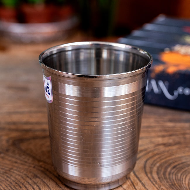 【3個セット】ステンレスのチャイカップ[直径約7cm×高さ約8.1cm　約200ml] 3 - 周りの景色を写しだしてくれます。