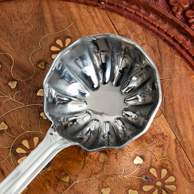 【3個セット】【インドの大スプーン】取り分け等に ダールサーブスプーン お玉 23cm 3 - ダールなどの汁物をサーブするのにオススメのサイズ感です。