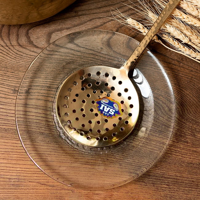 【3個セット】高級感のある槌目模様インドのブラスレードル ラドル 穴あり　約37cm 3 - 拡大してみました。