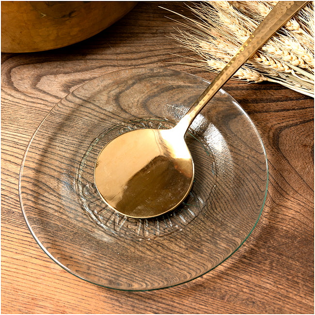 【3個セット】高級感のある槌目模様インドのブラスサーブスプーン　約27cm 5 - 横から見てみました。