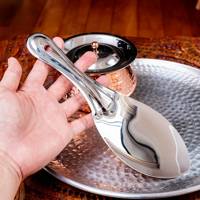 【3個セット】インドのしゃもじ　サービングスプーン　ライスやビリヤニの取り分け等へ サーバースプーン　ステンレス製　[25.5cm] 11 - ビリヤニなどを取り分ける際などに使われています