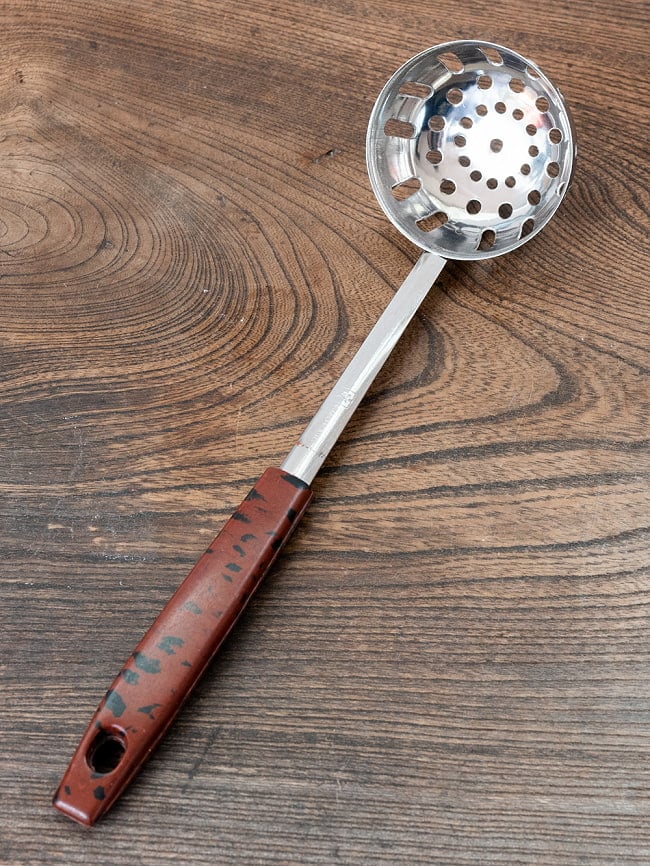 【6個セット】タイスキ鍋などへ便利　ステンレス製の穴あきお玉　レードル　タイのキッチンから 4 - 別の角度から