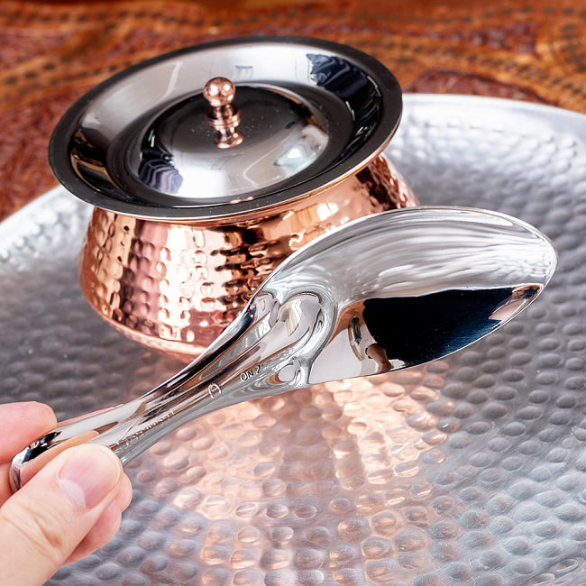 【12個セット】インドのしゃもじ　サービングスプーン　ライスやビリヤニの取り分け等へ サーバースプーン　ステンレス製　[16cm] 10 - このようなそり具合です