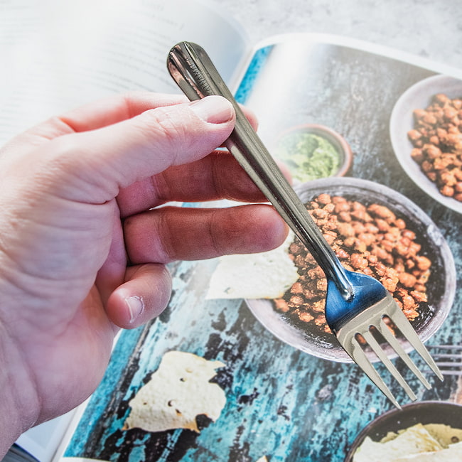 【12本セット】とってもシンプルな インドのフォーク 15cm 7 - 使いやすいサイズ感。