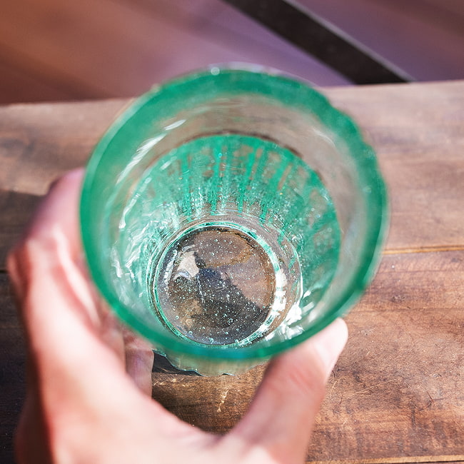 【10個セット】ハノイの伝統的ビアホイグラス　ビールジョッキ　ベトナムの屋台文化を感じる　無骨で温かみのあるビールグラス　中ジョッキ　〔約12.5cm×約8cm 約300ml〕 8 - とても雰囲気があります