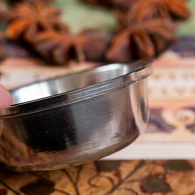 【3個セット】チャトニボウル　アチャールボウル　極小サイズ　カレー小皿(約5.4cm×約2.2cm　約30ml） 5 - 拡大写真です。リブ下部に若干写真のようにザラつきがある場合がございます。