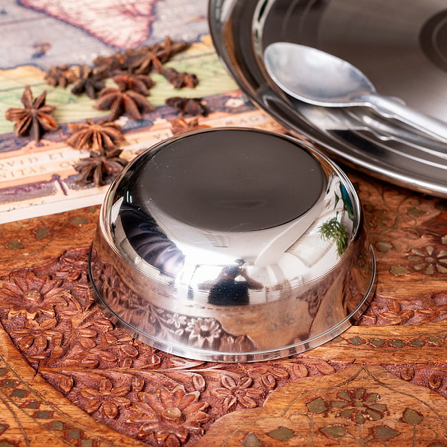 【2個セット】重ねられるカレー皿　 大きめ　サービングカトリ　取り分けサイズ〔約12.8cm×約4.6cm 約400ml〕 6 - 裏面の写真です