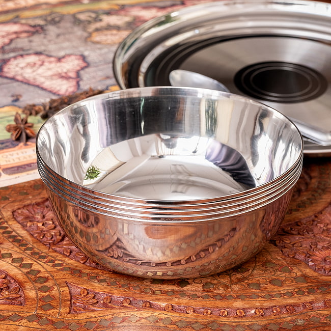 【2個セット】重ねられるカレー皿 超特大 サービングカトリ 取り分けサイズ〔約18.7cm×約6.5cm 約1100ml〕 8 - 積み重ねるとこのような感じに。ぴったりと重なるので省スペース!