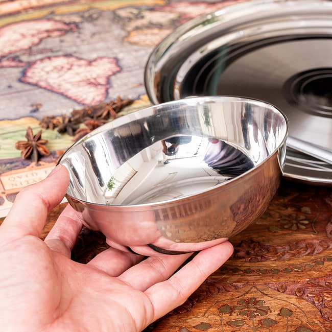 【3個セット】重ねられるカレー皿　 大きめ　サービングカトリ　取り分けサイズ〔約14.7cm×約5.1cm 約600ml〕 7 - 丈夫なステンレス製