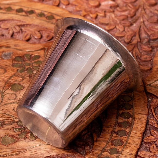 【5個セット】小さなステンレスの南インド式チャイカップ　プージャグラス　ショットグラスサイズ〔約5.9cm×約6.3cm 約90ml〕 4 - 側面からの写真です