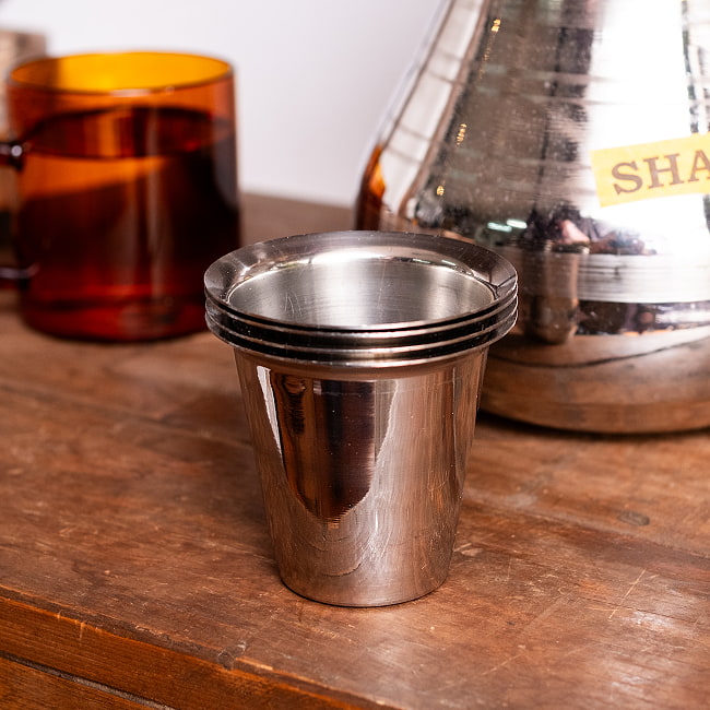 【5個セット】小さなステンレスの南インド式チャイカップ　プージャグラス　ショットグラスサイズ〔約5.9cm×約6.3cm 約90ml〕 7 - 重ね収納OKです。かわいいサイズ感が魅力です。