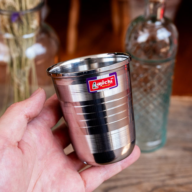 【10個セット】ステンレスのチャイカップ[直径約7.1cm×高さ約8.4cm　約200ml] 7 - このくらいのサイズ感になります