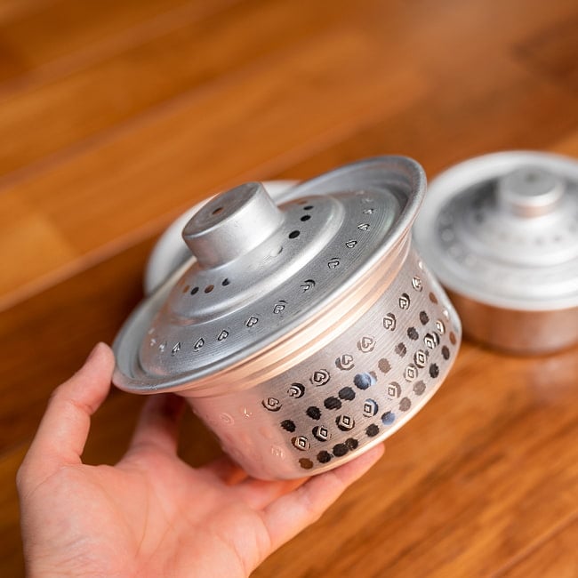 【6個セット】スタッキングができる　蓋付きアルミハンディ3点セット　軽量で省スペース！キャンプにもオススメの食器 16 - このくらいのサイズ感になります