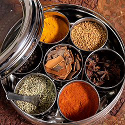 【6個セット】中身が見える！シースルー蓋の円形スパイスボックス　7種類のスパイスを入れられる[直径約21cm] - サブ4