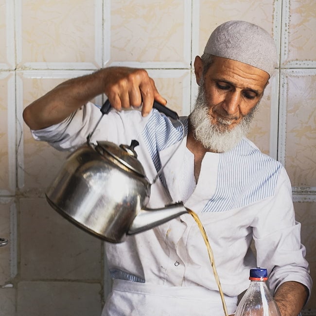 【6個セット】【チャイ25杯分くらい】レトロケトル インドのやかん 2000cc程度 8 - チャイはインドに欠かせない文化風景です。