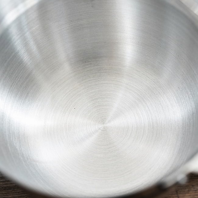 【6個セット】タイ屋台のアルミ両手鍋　タイの王室御用達　CCH (Chue Chin Hua)　クロコダイルブランド〔内径：約16cm 容量：約1600ml〕 12 - 丁寧に作られています