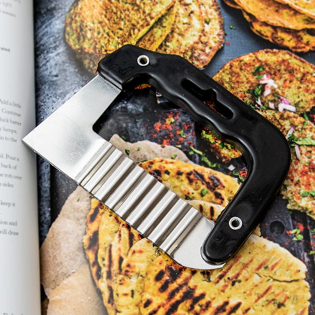 【6個セット】タイのジグザグスライサー ハンドルタイプ 【Twin Ray Brand】 2 - 飾り切りができるスライサーです。