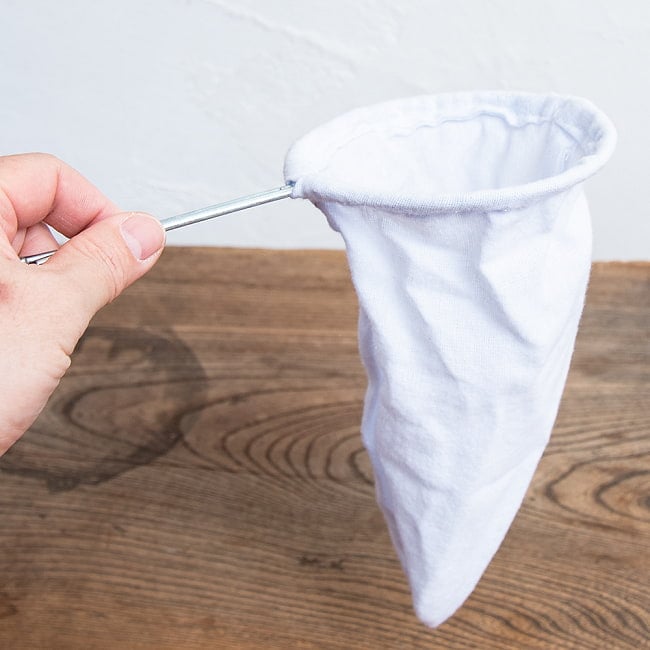 【6個セット】タイ式ネルフィルター 昔ながらのネルドリップ タイティー・コーヒーフィルター 少し小さめ 3 - このようにして使います。