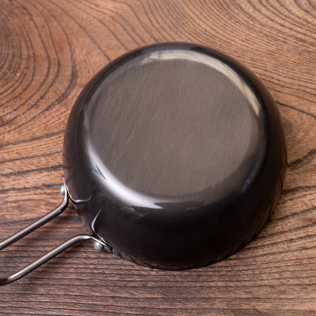 【6個セット】タルカパン - 黒 ノンスティック【直径約11.5cm】インド料理でスパイスをテンパリングする調理器具 4 - 底部分がフラットなので安定します