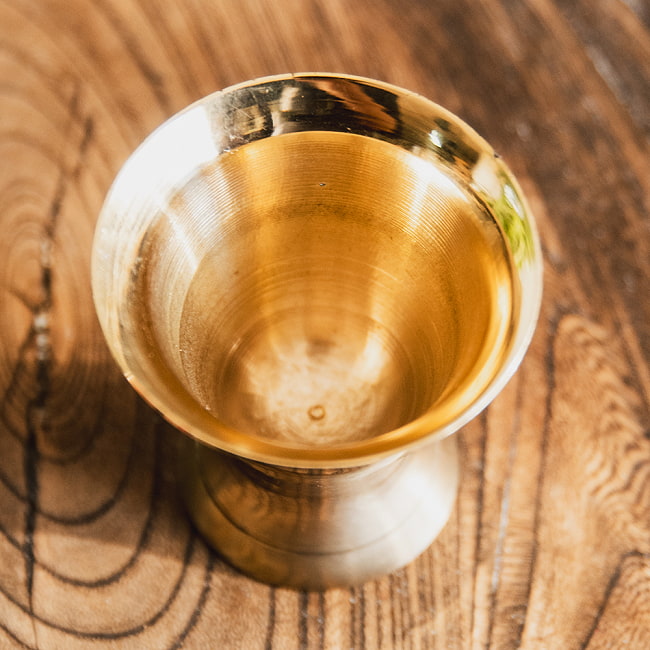 【6個セット】ミニミニサイズのスパイスグラインダー  真鍮 4.5cm 6 - 上からの様子です。